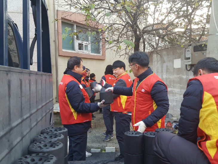 171205우체국365봉사단연탄나눔